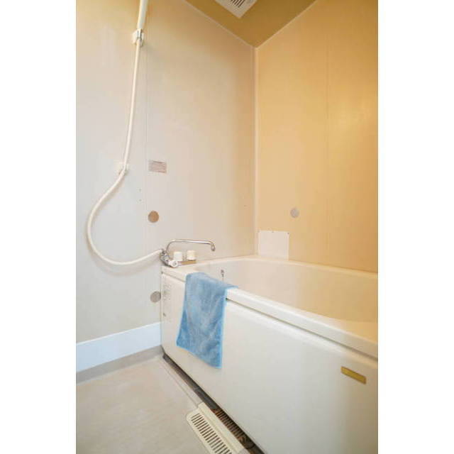 バス・シャワールーム　便利な追い焚き機能付きです♪