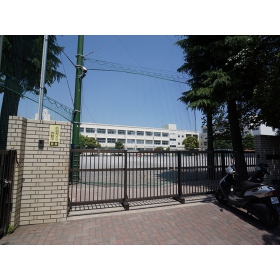 小学校　横浜市立東中田小学校（小学校）まで389m
