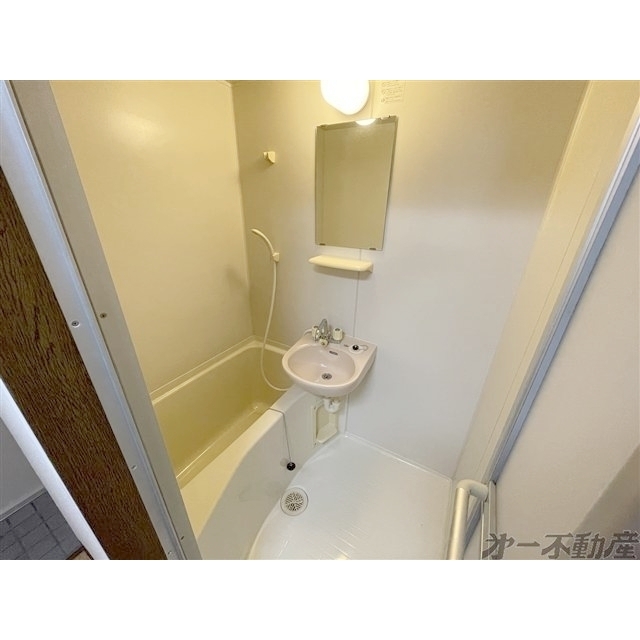 バス・シャワールーム　バス