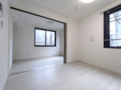 居室・リビング　居間