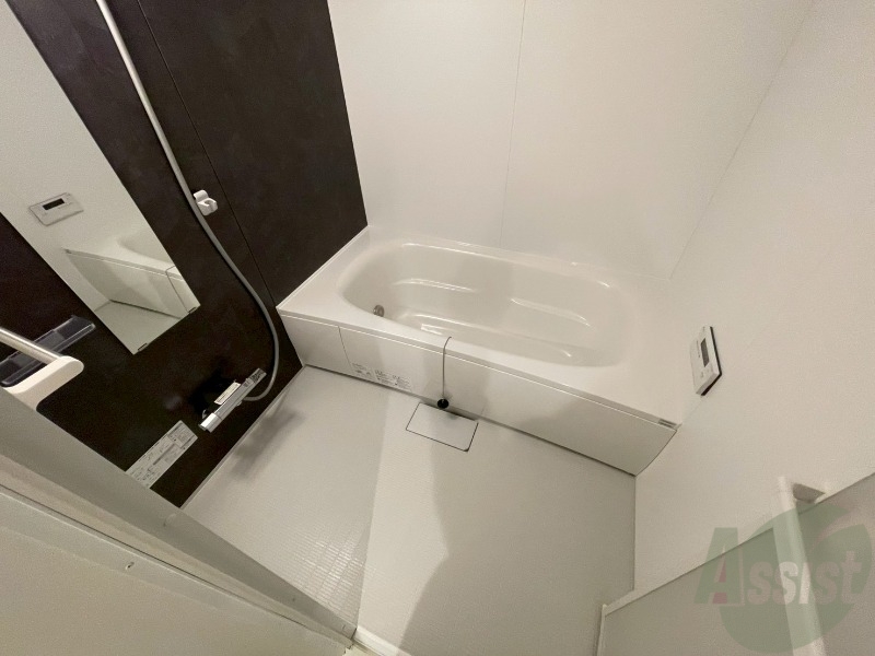 バス・シャワールーム　お風呂になります。一日の疲れを癒してくださいね。