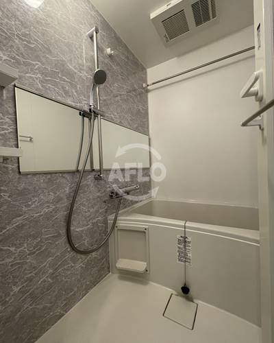 バス・シャワールーム　スプランディッド難波III　風呂