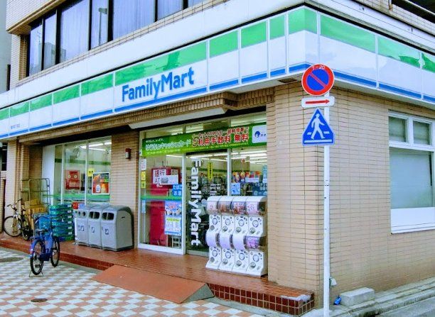 コンビニ　ファミリーマート亀戸四丁目店（コンビニ）まで210m