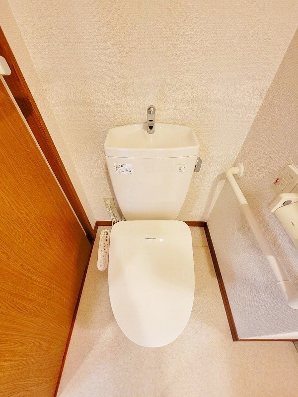 トイレ　★温水洗浄便座トイレ★