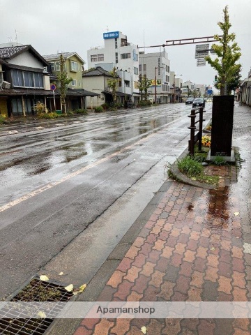その他　前面道路（その他）まで0m