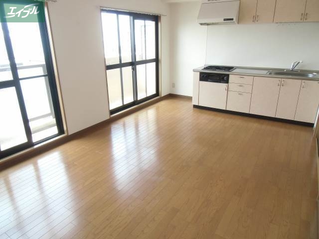 居室・リビング　日当たり良好