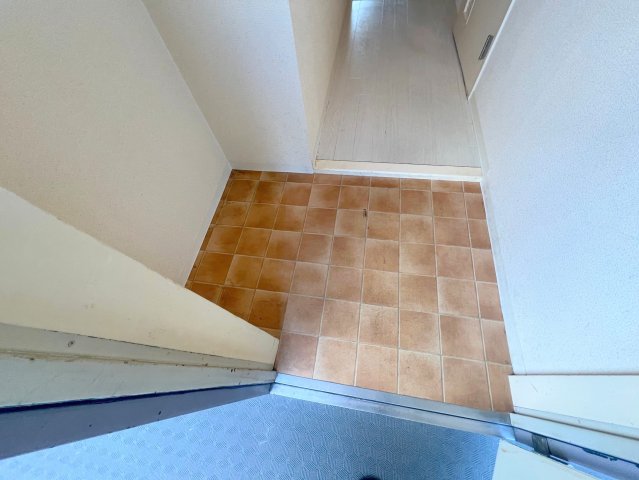 玄関　落ち着いたおしゃれな玄関です。