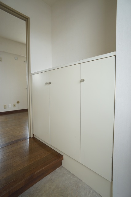 収納　シューズボックス