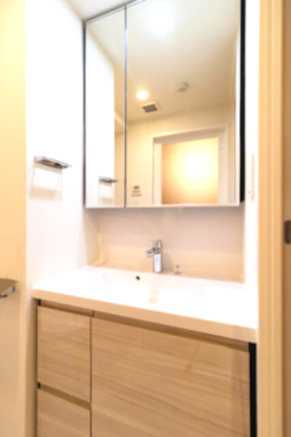 洗面設備　同仕様