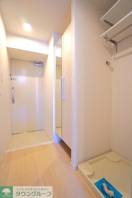 玄関　※写真は同タイプ住戸です。