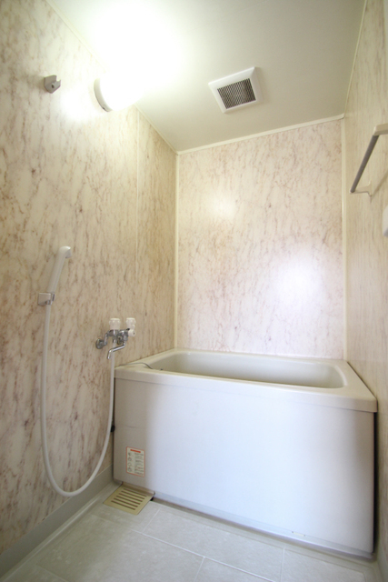 バス・シャワールーム　※別室の参考写真の為、現況優先です。