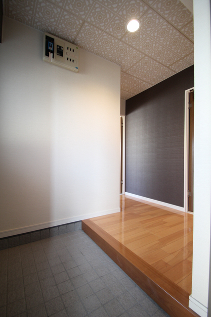 玄関　※別室の参考写真の為、現況優先です。
