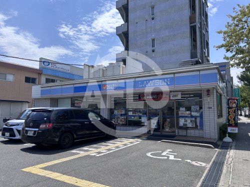コンビニ　ローソン 内環吹田芳野町店（コンビニ）まで200m