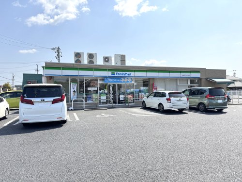 コンビニ　ファミリーマート 上条町6丁目店（コンビニ）まで490m