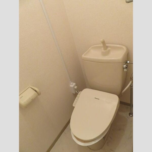 トイレ　温水洗浄便座