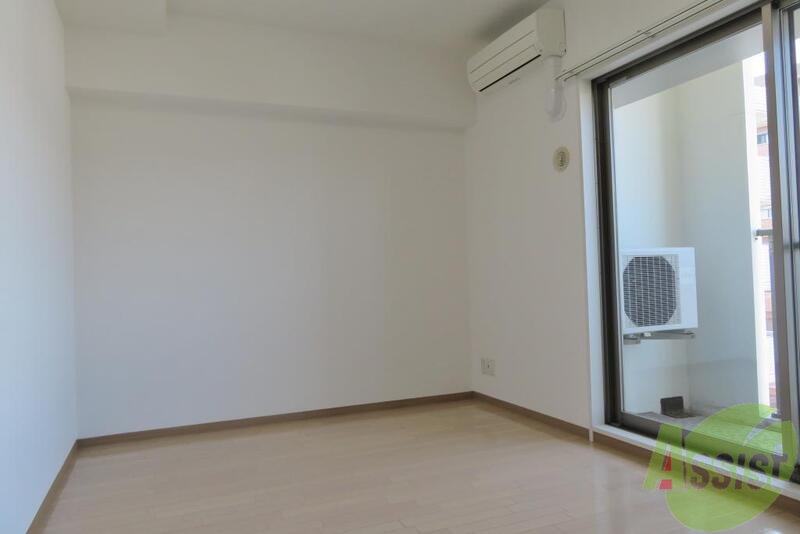 居室・リビング　リビングダイニングの写真です。大きな窓がいいですねー。