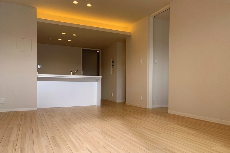 居室・リビング　こちらのリビングで趣味の時間をお楽しみください