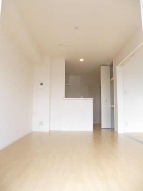 居室・リビング　人気のカウンターキッチン。