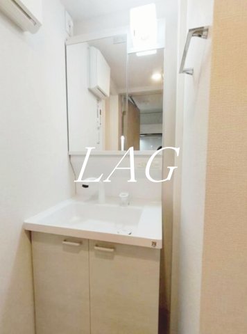 洗面設備　独立洗面台です。