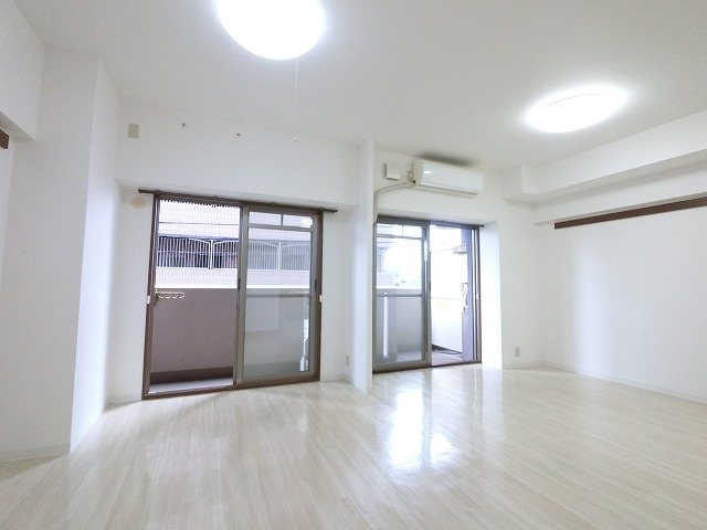 居室・リビング　※室内は現況を優先します