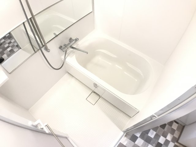 バス・シャワールーム　浴室乾燥機付きで便利！