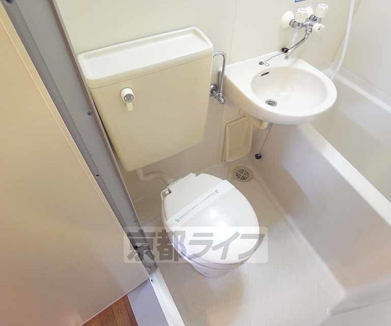 トイレ　清潔感のあるトイレです。