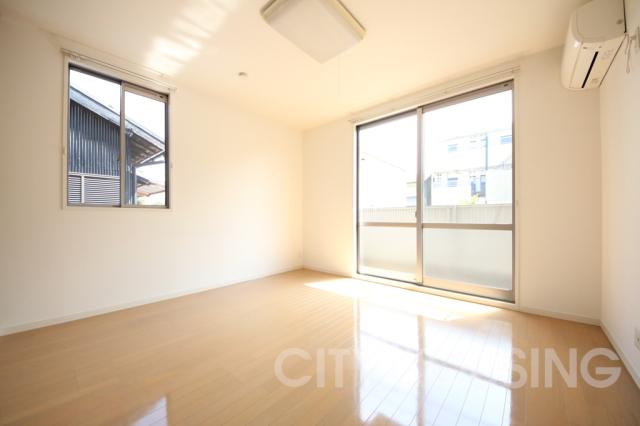 居室・リビング　※同タイプ部屋の写真です。