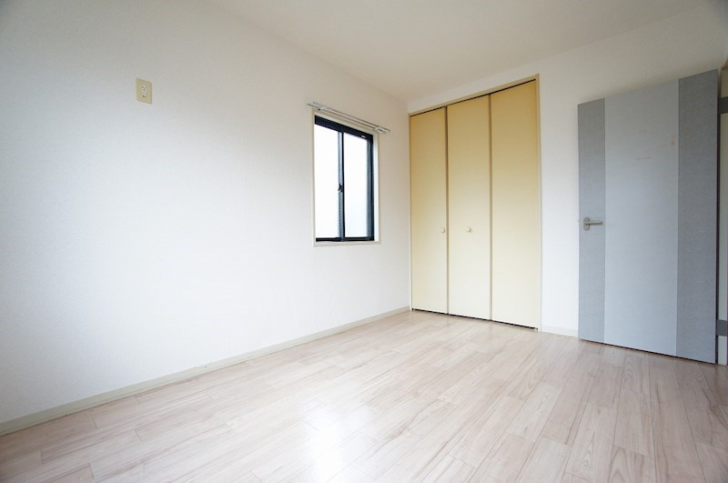 その他部屋・スペース　5.4帖の洋室です。