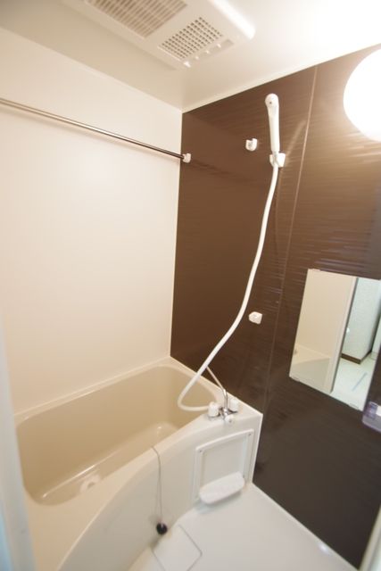 バス・シャワールーム　★清潔感のある浴室★