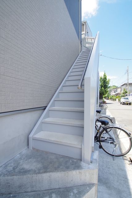 エントランス　★共用階段★