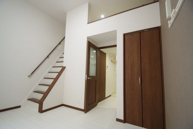 居室・リビング　★明るい洋室★