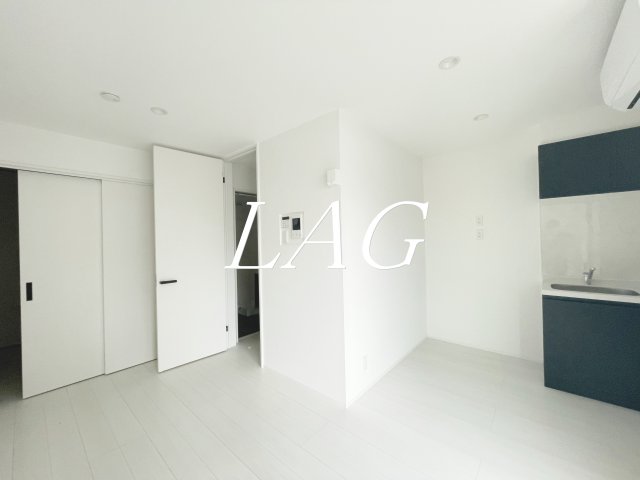 居室・リビング　洋室のお部屋です。（同仕様です）