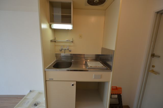 キッチン　1口IHコンロで火を使わず、料理初心者の方にもおすすめです！