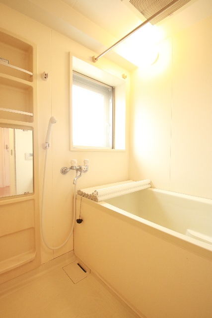 バス・シャワールーム　※別室の参考写真の為、現況優先です。