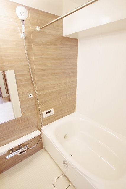 バス・シャワールーム　浴室（類似室内）