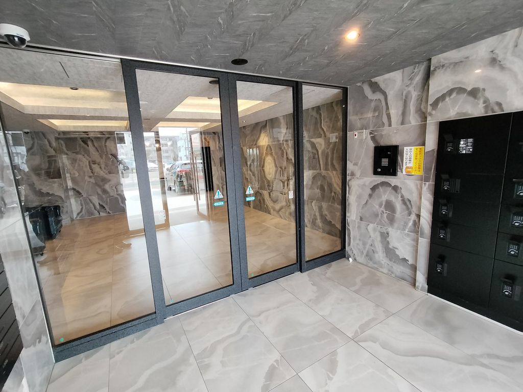 エントランス　エントランス