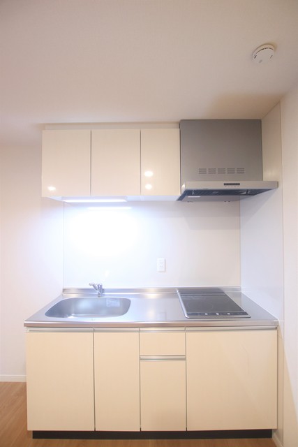 キッチン　★コンロ：１口ＩＨ・１口ラジエントヒーター