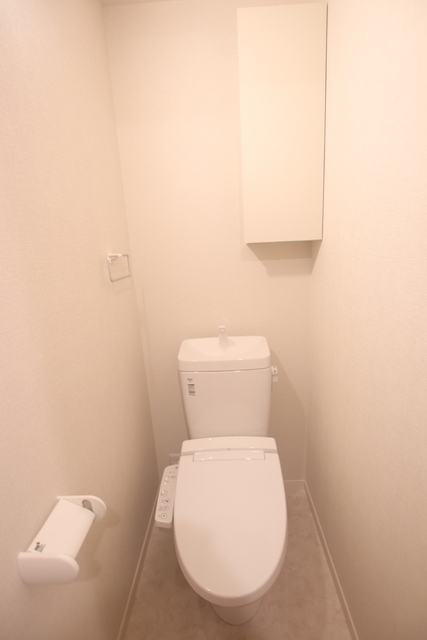 トイレ　温水洗浄便座です♪