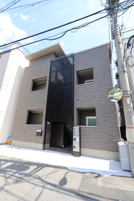 建物外観　★シックなデザインのマンションです★