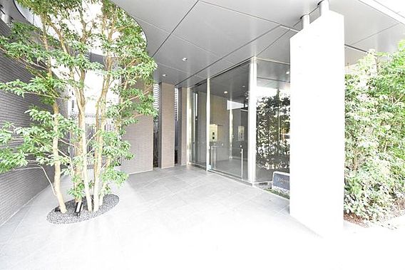 エントランス　エントランス