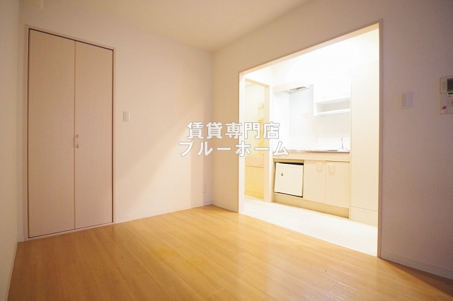 その他　別角度からの洋室です！