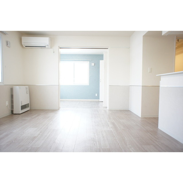 眺望　白基調の明るいお部屋です♪