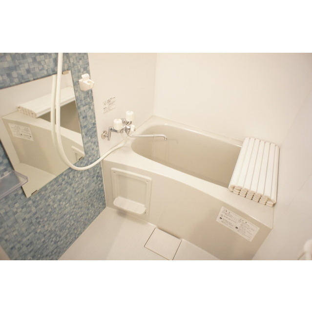 バス・シャワールーム　広々快適なバスルームです♪