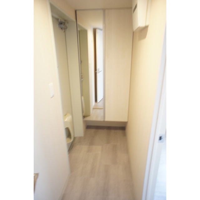 玄関　開放的な玄関スペースです♪