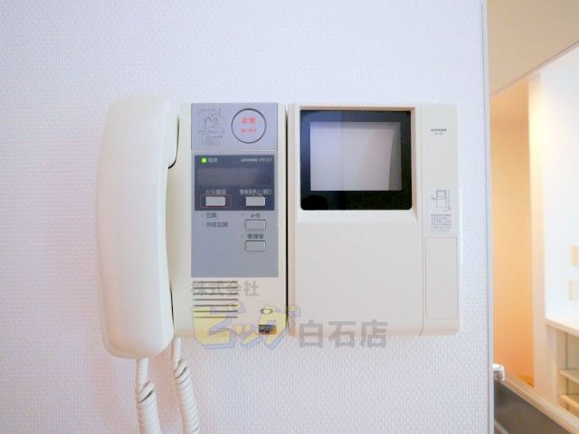 セキュリティ　防犯面で安心のＴＶモニターホン設備が付いています♪