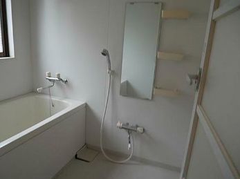 バス・シャワールーム　お風呂で日々の疲れを落としましょう