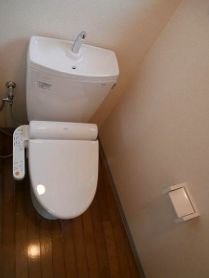 トイレ　ゆったりとした空間のトイレです