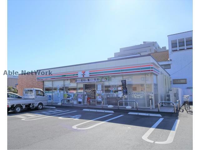 コンビニ　セブンイレブン鈴鹿庄野共進1丁目店（コンビニ）まで244m