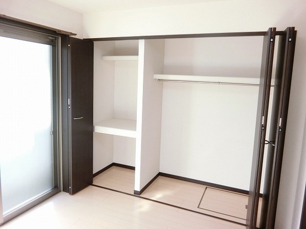 収納　たっぷりクローゼット！