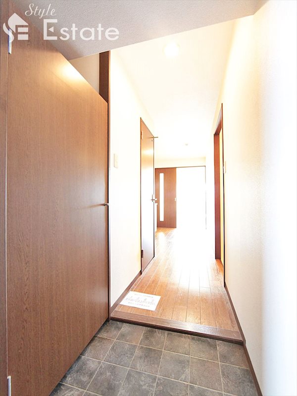 玄関　玄関　シューズボックスあり